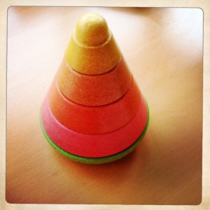 plan-toys-cone-sorting-jouet-bois-avis-bebe-15-mois-parfa